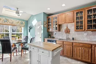 1146 Falcon Ridge Dr, Elgin, IL 60124 - Photo 8