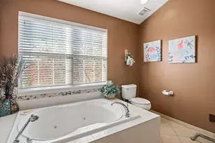 1146 Falcon Ridge Dr, Elgin, IL 60124 - Photo 20