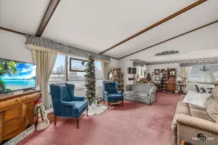 450 W Market St, Somonauk, IL 60552 - Photo 4