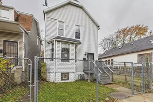 11540 S Yale Ave, Chicago, IL 60628 - Photo 2