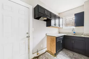 11540 S Yale Ave, Chicago, IL 60628 - Photo 12