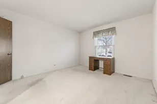 328 Woodbury Ct, Schaumburg, IL 60193 - Photo 12