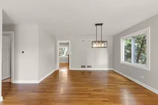 10S160 Alma Ln, Naperville, IL 60564 - Photo 12