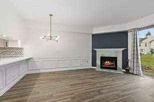 1113 Regency Ct, Schaumburg, IL 60193 - Photo 4