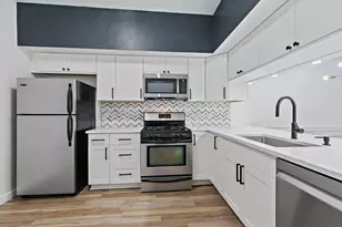 1113 Regency Ct, Schaumburg, IL 60193 - Photo 10