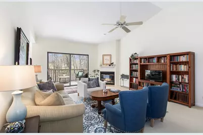 347 Hickory Lane #A, Lake Barrington, IL 60010 - Photo 4
