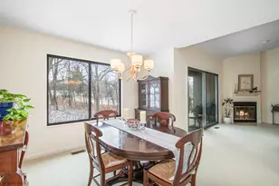 347 Hickory Ln, Lake Barrington, IL 60010 - Photo 8