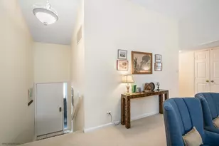 347 Hickory Ln, Lake Barrington, IL 60010 - Photo 2