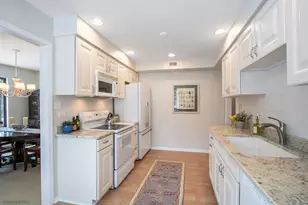 347 Hickory Ln, Lake Barrington, IL 60010 - Photo 12