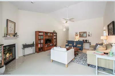 347 Hickory Lane #A, Lake Barrington, IL 60010 - Photo 4