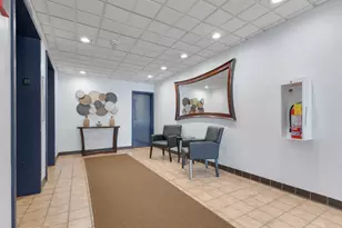 700 Wellington Ave, Elk Grove Village, IL 60007 - Photo 20