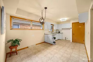 7657 W Gunnison St, Norridge, IL 60706 - Photo 4