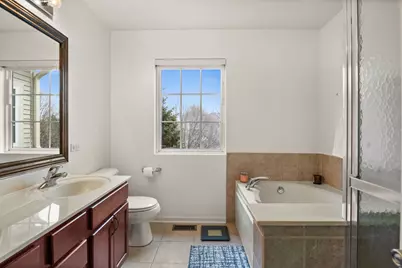 6131 Canterbury Lane, Hoffman Estates, IL 60192 - Photo 16