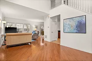 6131 Canterbury Ln, Hoffman Estates, IL 60192 - Photo 8