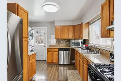 2124 Halsey Drive, Des Plaines, IL 60018 - Photo 12