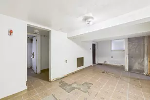 5830 W Race Ave, Chicago, IL 60644 - Photo 24