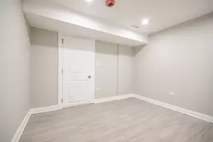 518 E 90th St, Chicago, IL 60619 - Photo 34