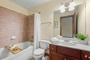 884 Twin Elms Ln, Batavia, IL 60510 - Photo 16