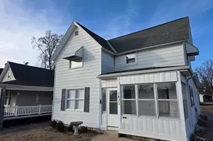 1431 Spruce St, Quincy, IL 62301 - Photo 2