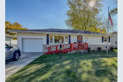 1116 Eastview Drive, Paxton, IL 60957 - Photo 1