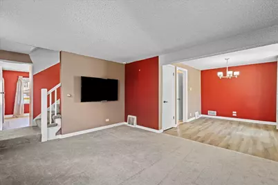 11051 S Avenue D, Chicago, IL 60617 - Photo 2