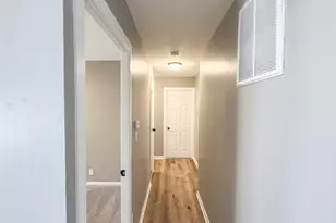 3334 Ridgewood Dr, Champaign, IL 61821 - Photo 6