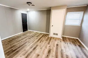 3334 Ridgewood Dr, Champaign, IL 61821 - Photo 4