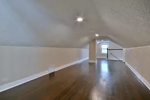 9016 Southview Ave, Brookfield, IL 60513 - Photo 32