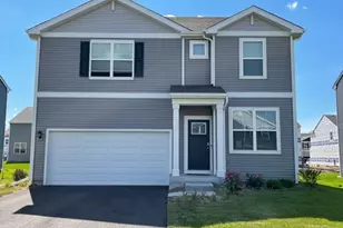 978 Garnet Ln, Montgomery, IL 60538 - Photo 1