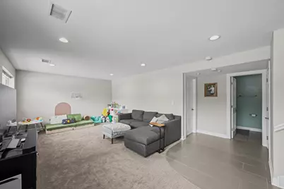 711 E Hackberry Drive, Arlington Heights, IL 60004 - Photo 16