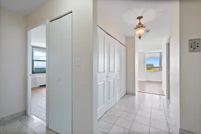 5701 N Sheridan Road #6T, Chicago, IL 60660 - Photo 4