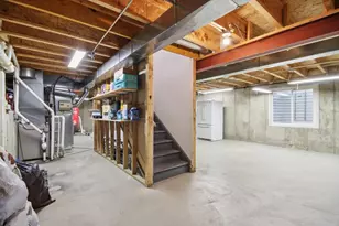 2930 Kelly Dr, Elgin, IL 60124 - Photo 36