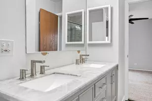 1941 Quaker Hollow Ln, Streamwood, IL 60107 - Photo 10