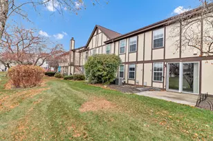 1941 Quaker Hollow Ln, Streamwood, IL 60107 - Photo 12