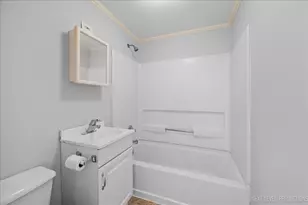 611 Carlson St, Sycamore, IL 60178 - Photo 12