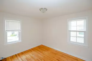 4245 W Nelson St, Chicago, IL 60641 - Photo 8