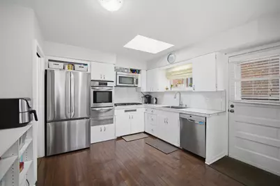 7531 N Karlov Avenue, Skokie, IL 60076 - Photo 8