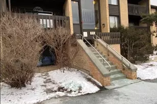 6174 Knoll Ln Ct, Willowbrook, IL 60527 - Photo 1