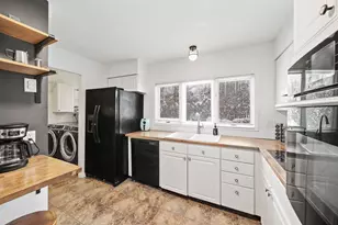 100 Dartford Ln, Schaumburg, IL 60194 - Photo 8