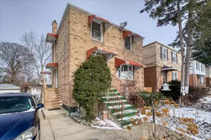 7926 W Summerdale Ave, Chicago, IL 60656 - Photo 2