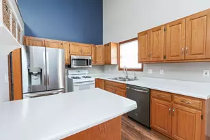 428 Jeffery Dr, Manteno, IL 60950 - Photo 16