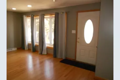 5820 S Rutherford Avenue, Chicago, IL 60638 - Photo 2