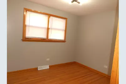 5820 S Rutherford Avenue, Chicago, IL 60638 - Photo 10