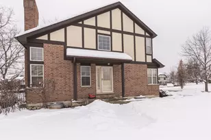 2 Willow Bridge Way, Bloomingdale, IL 60108 - Photo 2