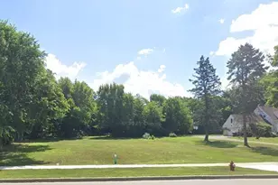 717 S Arlington Heights Rd, Arlington Heights, IL 60005 - Photo 1