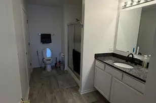 941 N Swift Rd, Addison, IL 60101 - Photo 8