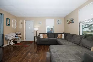 1213 S Madison St, Bloomington, IL 61701 - Photo 8