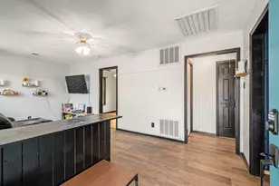 159 Josephine Ave, South Elgin, IL 60177 - Photo 4