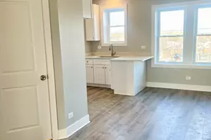722 N Austin Blvd, Oak Park, IL 60304 - Photo 2