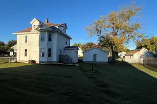 195 W 3rd Ave, Clifton, IL 60927 - Photo 32